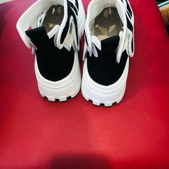 Ying Lun Rui running shoe/sandal - Picture 3 of 6